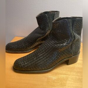 Vintage Black Cole Haan Basket Weave Leather Ankle Boots